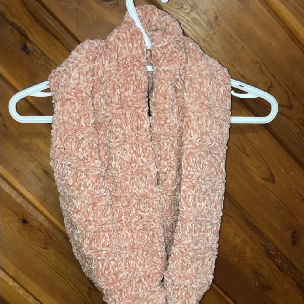 Women’s Scarf
